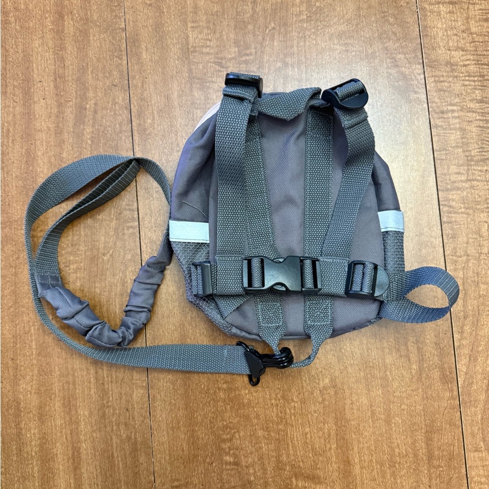 BRICA by Munchkin Pink and Gray Safety Harness Backback - Picture 2 of 3